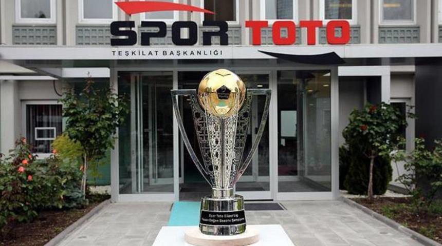 Beşiktaş'ın kupası yola &ccedil;ıktı