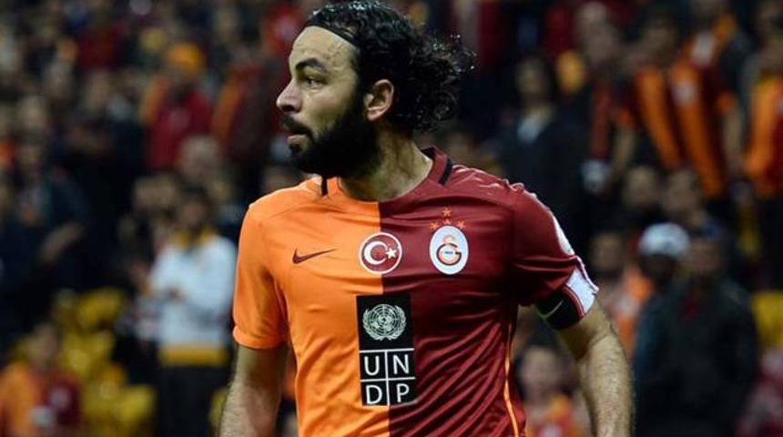 Selçuk İnan futbolu Galatasaray'da bırakacak