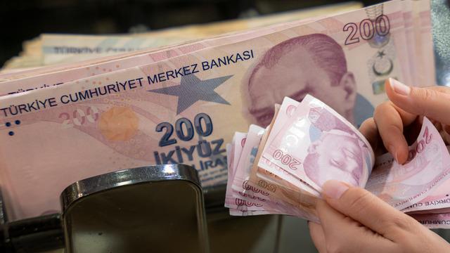 Konut kredisi faizi için hem rakam hem tarih verdi! 'Mevduattan çıkmaya başladılar'