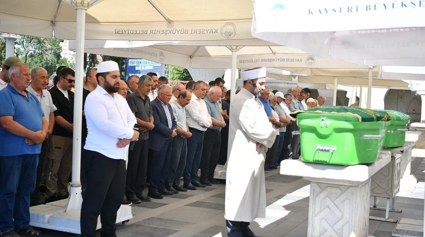 Erciyes Dağı'nda ölü bulunan çift son yolculuğuna uğurlandı