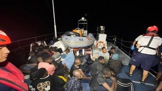 Bodrum'da 35 düzensiz göçmen kurtarıldı