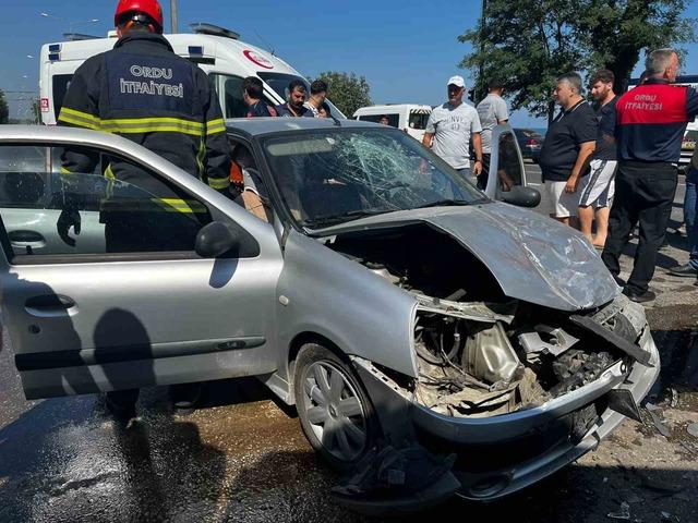 Ordu’da otomobil ile kamyonet çarpıştı: 5 yaralı 1