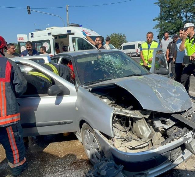 Ordu’da otomobil ile kamyonet çarpıştı: 5 yaralı 2
