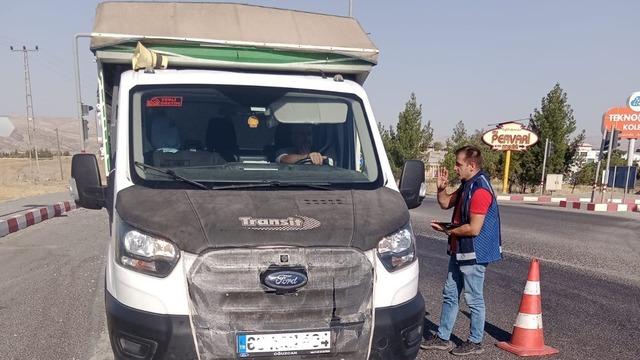 Siirt Belediyesi’nden sebze ve meyve taşıyan araçlara denetim