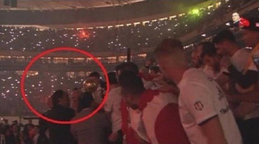 Vodafone Arena'da Yıldırım Demir&ouml;ren'in ismi anons edilmedi