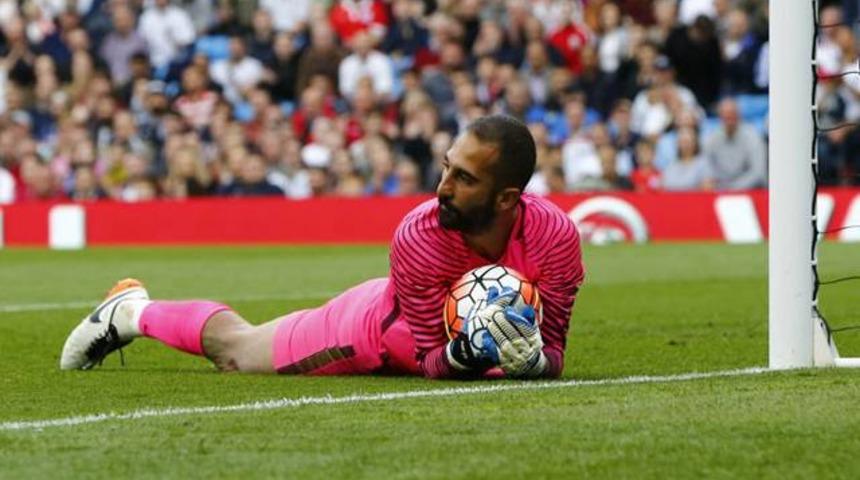 Fenerbah&ccedil;e'de Volkan Demirel'in yerine Volkan Babacan