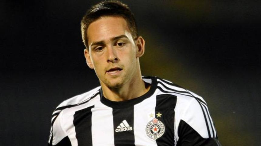 Fenerbah&ccedil;e'nin istediği Zivkovic, Benfica'da