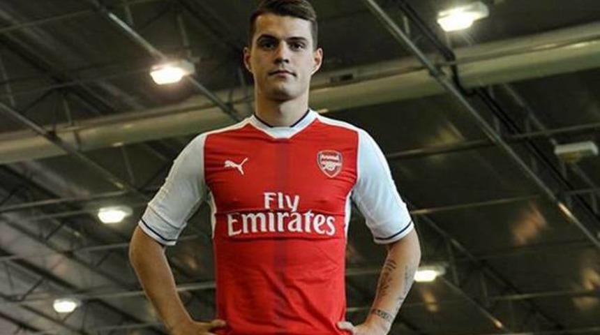 Arsenal, Granit Xhaka'yı renklerine bağladı