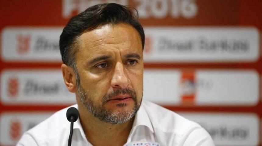 Fenerbah&ccedil;e'de Pereira takımda kalıyor