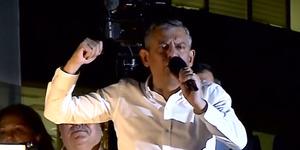Aydın'da belediye önünde miting! Özel çağrı yaptı: "Hodri meydan"