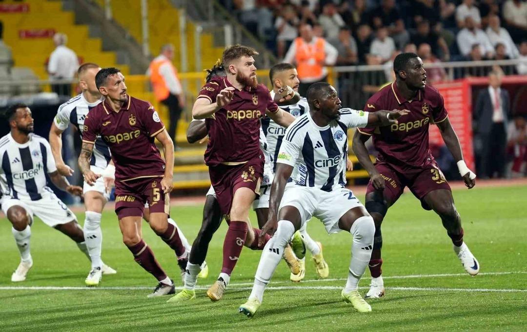 Trabzonspor Süper Lig e fırtına gibi başladı! 2 maç 2 galibiyet... Kasımpaşa yı da kayıpsız geçtiler 2