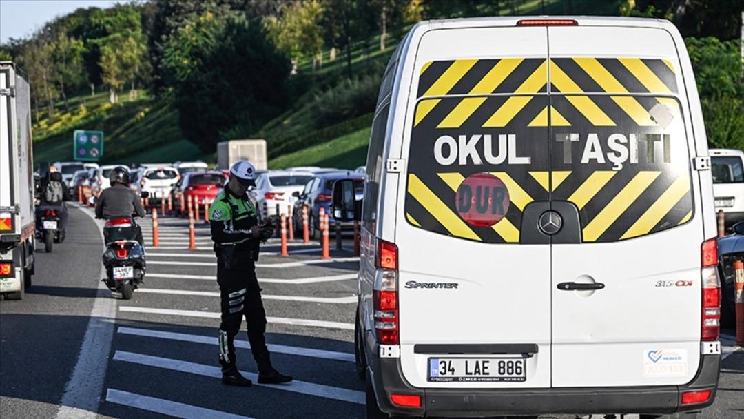 Araçlar için yeni düzenleme! Resmi Gazete de yayımlandı: Takip, kamera ve acil durum butonu zorunlu olacak 3