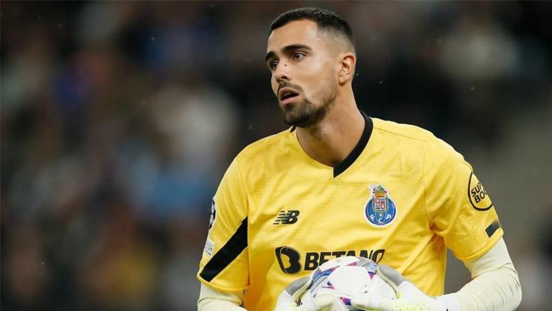 Galatasaray Ederson bir türlü ikna edilemeyince apar topar yeni kaleci bulundu! O isme teklif bile gönderildi...  1