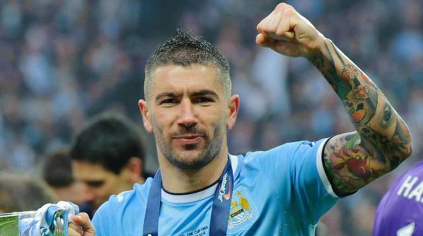 Kolarov'dan Beşiktaş'a mesaj: 'Gelirim'
