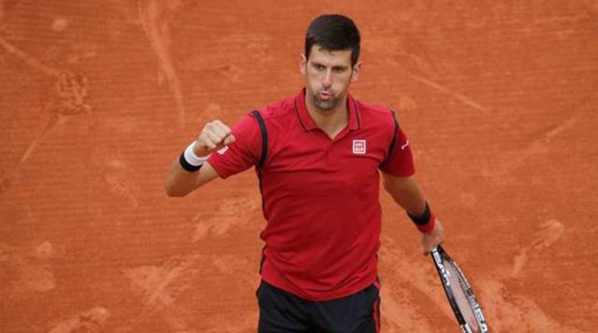 Erkeklerde ilk finalist Djokovic