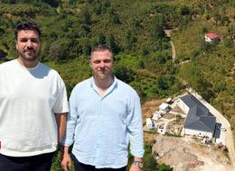 Biri psikoloji biri aşçılık mezunu, bambaşka işe başladılar! 1,5 dönüm arazide kurdular