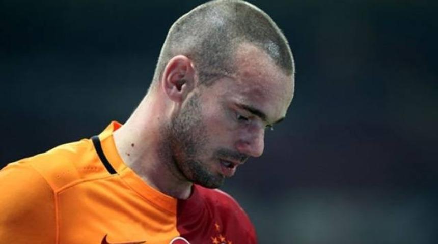 Sneijder'den Galatasaray y&ouml;netimine &ccedil;ok sert s&ouml;zler