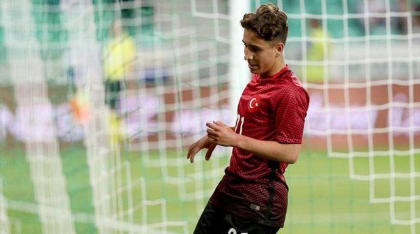 Bursaspor, Emre Mor'u elinden ka&ccedil;ırmış