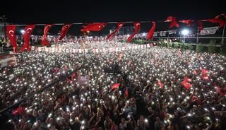 Aydın'da düzenlenen CHP mitinginde fıskiye krizi!
