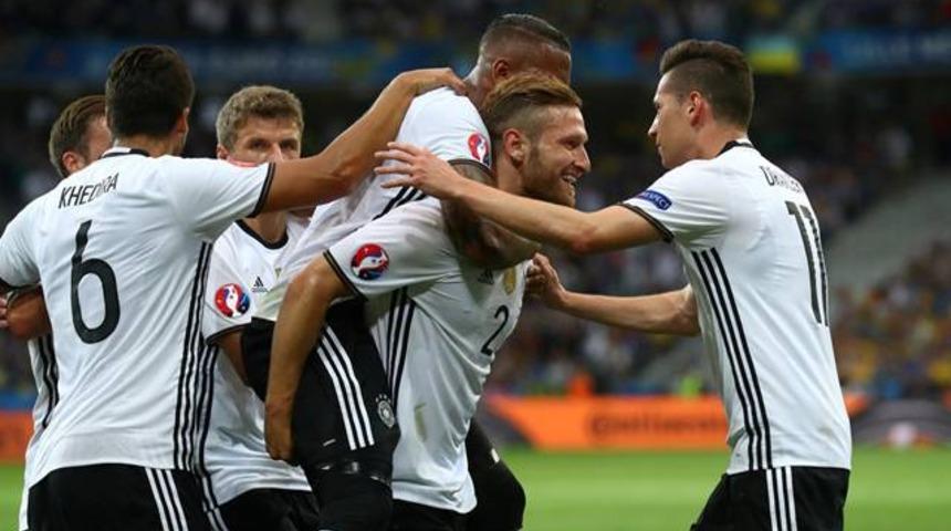 Almanya 2 - 0 Ukrayna