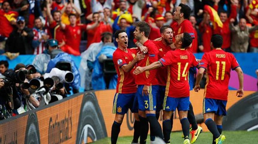 İspanya 1-0 &Ccedil;ek Cumhuriyeti