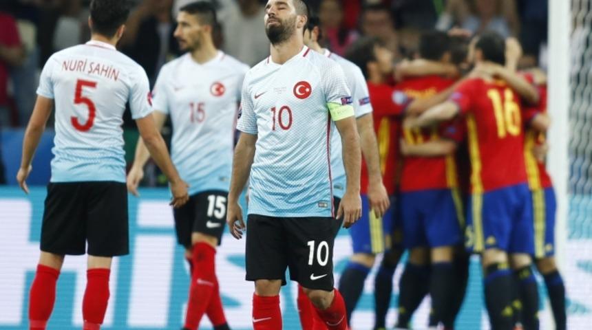Arda Turan'dan &ccedil;irkin iddialara cevap