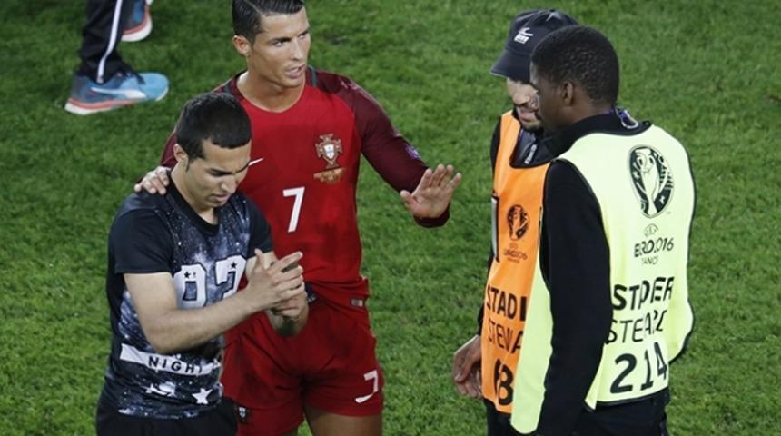 Ronaldo ile selfie i&ccedil;in soruşturma