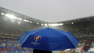 EURO2016'da zeminler alarm veriyor