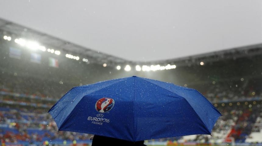 EURO2016'da zeminler alarm veriyor