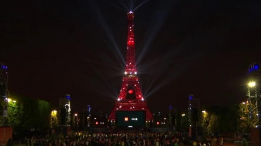 Eyfel Kulesi 3. kez Ay-Yıldız!