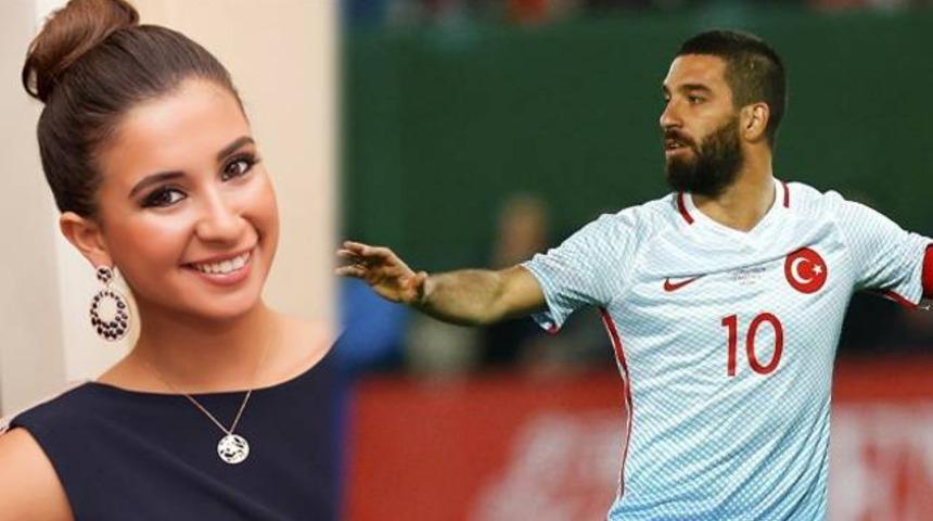 Arda Turan ve Buse Terim'e s&uuml;rpriz telefon