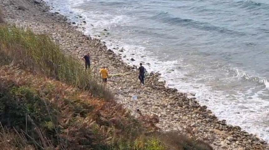 Şile sahilinde roket başlığı olduğu değerlendirilen cisim bulundu