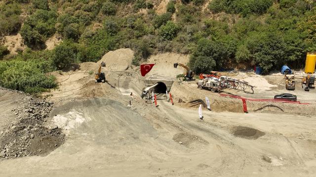 Bakan Kurum paylaştı! Türkiye'nin en büyük atık su tünelini Hatay'da inşa ediyoruz