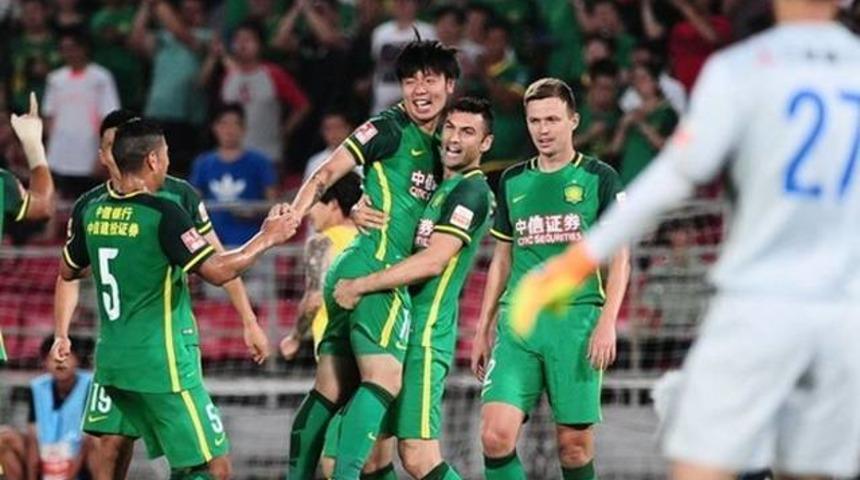 Demba Ba attı, Burak Yılmaz kazandı