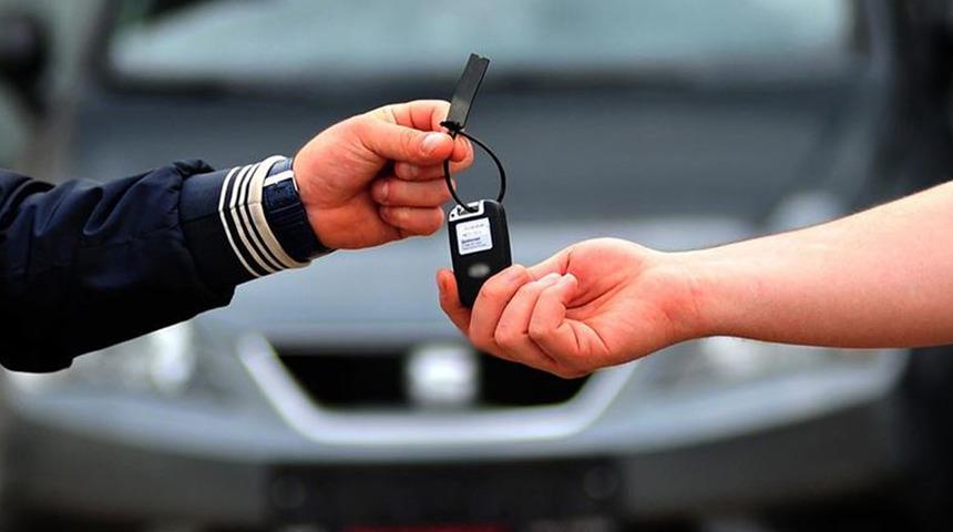 Araç aldı, gelen tebligatla şoke oldu! İstanbul'da akıllara durgunluk veren olay, firari hükümlü herkese dava açtı