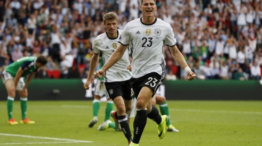 EURO2016'da son 16 heyecanı s&uuml;r&uuml;yor!