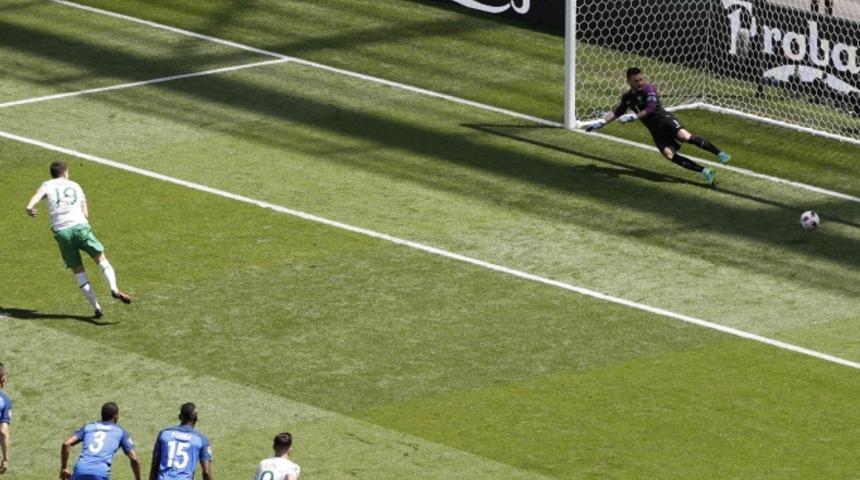 İrlanda'dan bir gol, iki rekor