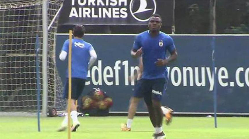 Salih U&ccedil;an ve Emenike antrenmanda