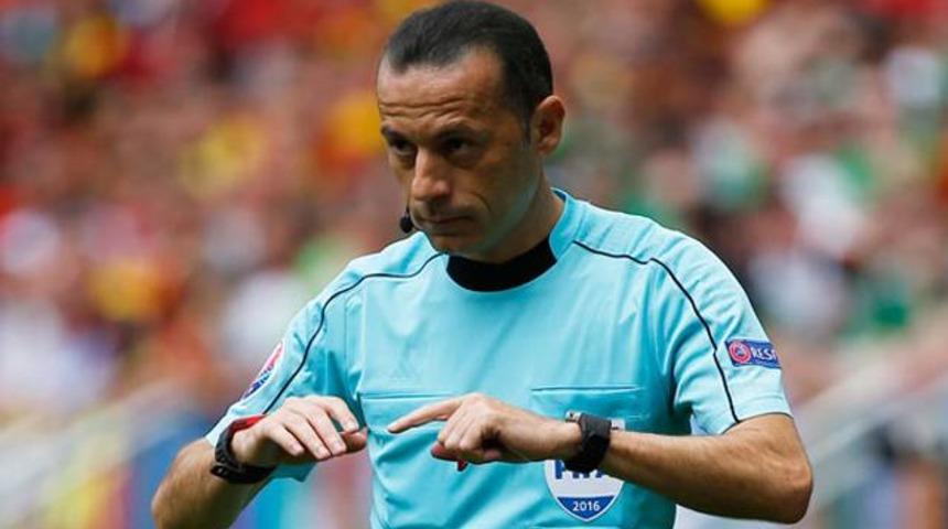 C&uuml;neyt &Ccedil;akır Euro 2016'da son ma&ccedil;ını y&ouml;netti