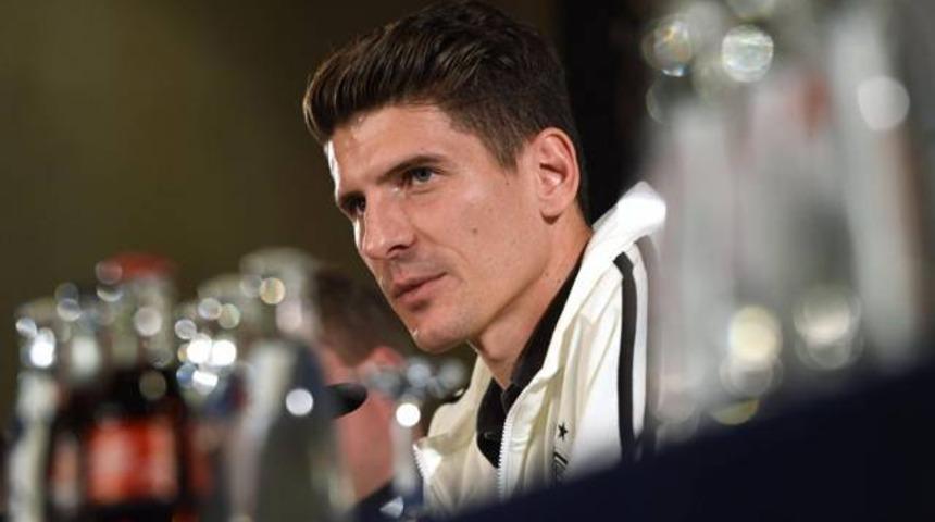 Gomez: "T&uuml;rkiye i&ccedil;in &ccedil;ok &uuml;zg&uuml;n&uuml;m..."