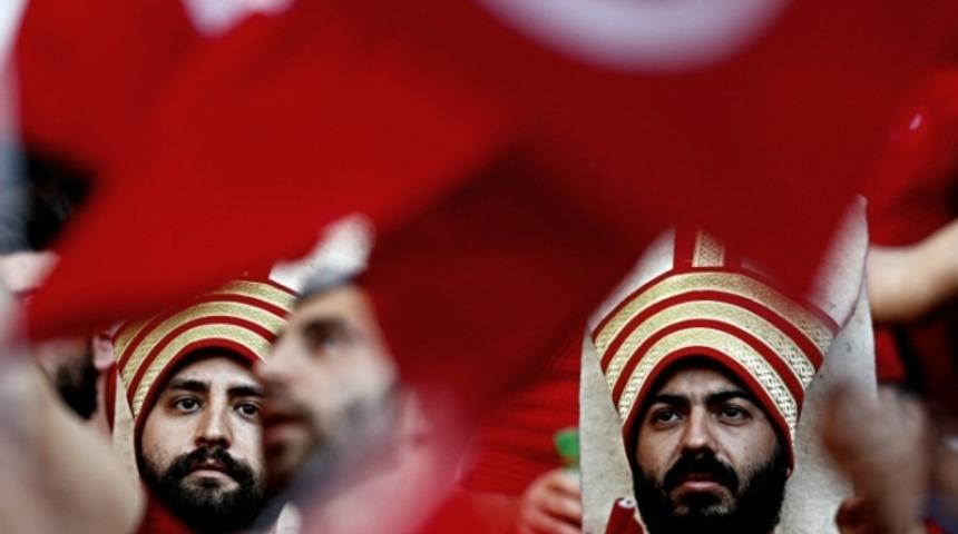 UEFA &ccedil;ark etti! İstanbul i&ccedil;in saygı duruşu yapılacak