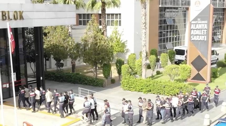 21 ildeki "yasa dışı bahis ve dolandırıcılık" operasyonlarında 8 şüpheli tutuklandı