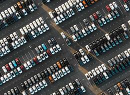 Araç alacaklar dikkat! 'Küçük bir zam bile...' Yıl sonunu işaret etti