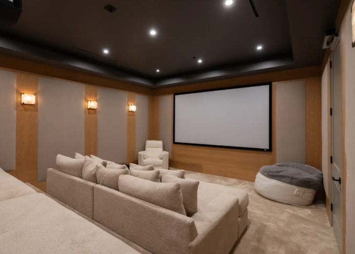 Adriana Lima'nın lüks villası satışta! 16 milyon dolar istenen evde yok yok... G3