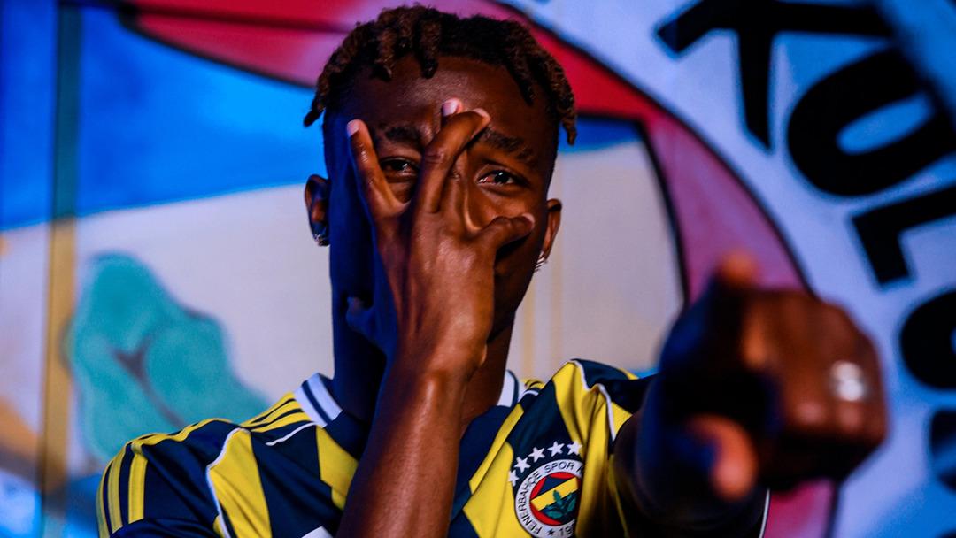 Dorgeles Nene 5 yıllık imzayı attı! 2020 yılındaki fotoğrafı gündem oldu... Fenerbahçe denemeye aldı, Salzburg kaptı 1