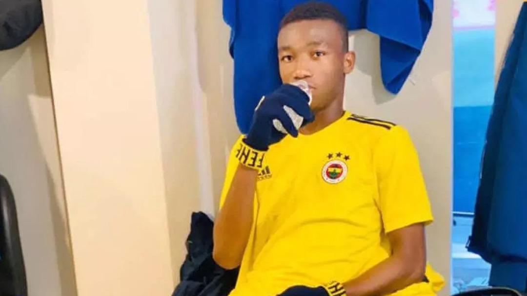 Dorgeles Nene 5 yıllık imzayı attı! 2020 yılındaki fotoğrafı gündem oldu... Fenerbahçe denemeye aldı, Salzburg kaptı 3