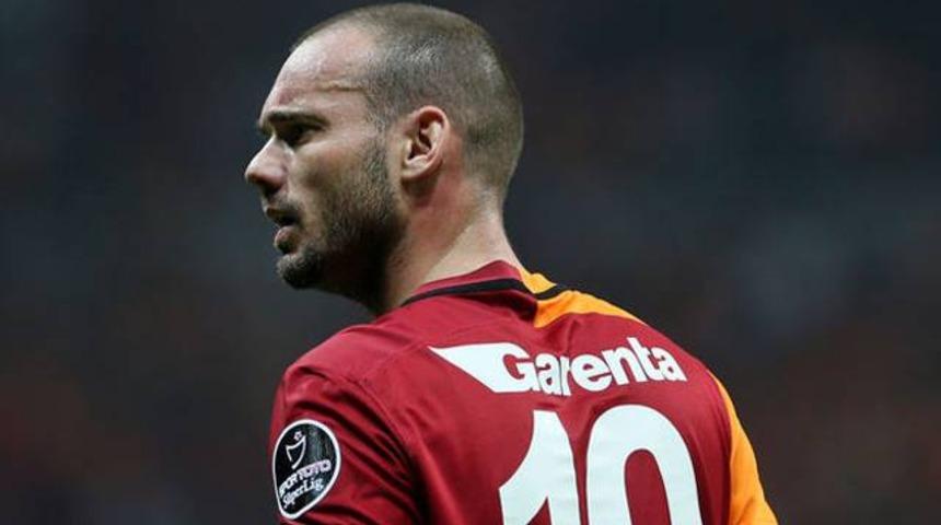 Sneijder'ın menajerinde Galatasaray'a ağır s&ouml;zler