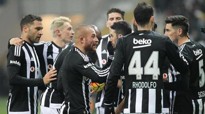 Beşiktaş'da ortalık fena karıştı