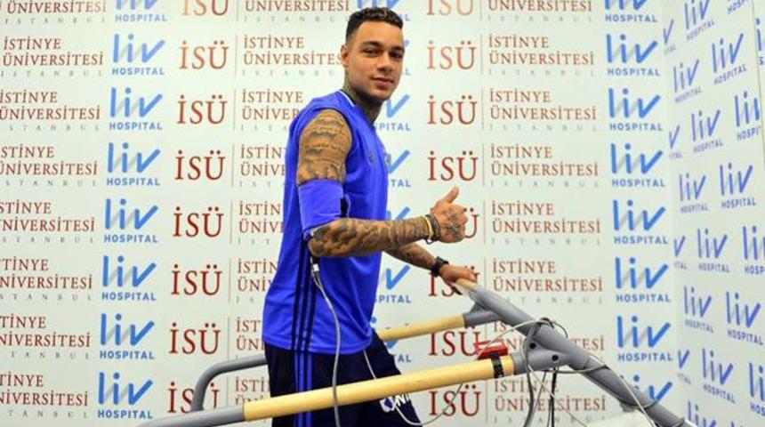 Van der Wiel sağlık kontrol&uuml;nden ge&ccedil;ti