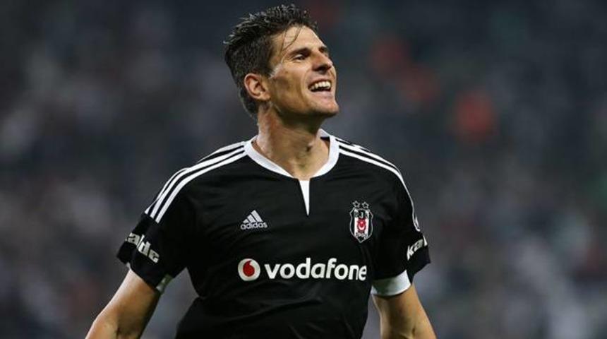 Wolfsburg'dan Mario Gomez'e flaş teklif!